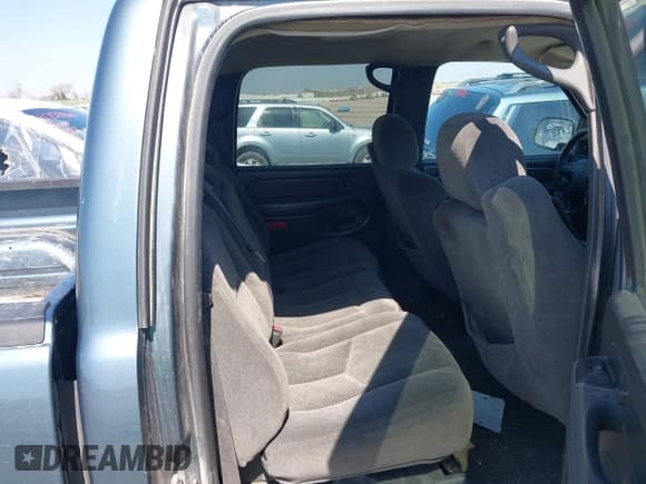 ✅ 2006 Chevrolet Silverado 1500 LT1 • VIN: 2GCEK13T961173184 • Лот: 41864254. Опубликован ранее на IAAI с пробегом 700 443 миль. Бесплатный доступ к архиву аукционных продаж из США и подробный отчёт об истории автомобиля на DreamBid. Изображение 8.