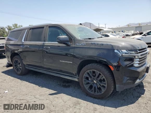 ✅ 2021 Chevrolet Suburban High Country • VIN: 1GNSKGKL7MR180475 • Lot: 63847874. Wystawiony na Copart z przebiegiem 157 184 mil. Bezpłatny archiwum sprzedaży aukcyjnych z USA i szczegółowy raport historii pojazdu na DreamBid. Zdjęcie 4.