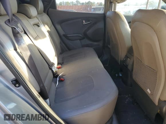 ✅ 2014 Hyundai Tucson SE • VIN: KM8JU3AG8EU871701 • Lot: 91162395. Wystawiony na Copart z przebiegiem 194 848 mil. Bezpłatny archiwum sprzedaży aukcyjnych z USA i szczegółowy raport historii pojazdu na DreamBid. Zdjęcie 11.