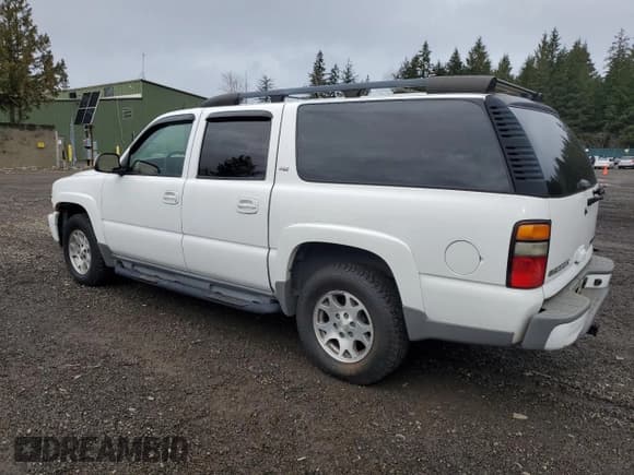 ✅ 2005 Chevrolet Suburban LT • VIN: 3GNFK16Z55G254040 • Lot: 43133425. Listed on Copart with 184,755 mi. Free auction sales archive from the USA and detailed vehicle history report at DreamBid. Image 2.