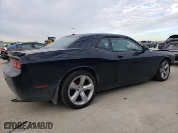✅ 2012 Dodge Challenger R/T Plus • VIN: 2C3CDYBT4CH121383 • Lot: 86829284. Wystawiony na Copart z przebiegiem 94 117 mil. Bezpłatny archiwum sprzedaży aukcyjnych z USA i szczegółowy raport historii pojazdu na DreamBid. Zdjęcie 3.
