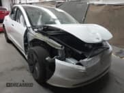 ✅ 2024 Tesla Model 3 • VIN: 5YJ3E1EA9RF836300 • Лот: 41988009. Опубликован ранее на IAAI с пробегом 9 989 миль. Бесплатный доступ к архиву аукционных продаж из США и подробный отчёт об истории автомобиля на DreamBid. Изображение 1.