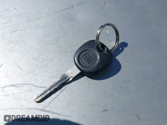 ✅ 2003 Chevrolet Silverado 1500 LS • VIN: 2GCEC19V731330857 • Лот: 43465695. Опубликован ранее на IAAI с пробегом 203 601 миль. Бесплатный доступ к архиву аукционных продаж из США и подробный отчёт об истории автомобиля на DreamBid. Изображение 11.