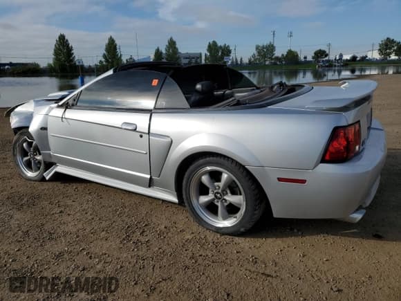 ✅ 2001 Ford Mustang GT Deluxe • VIN: 1FAFP45X61F248874 • Лот: 68766495. Опубликован ранее на Copart с пробегом 134 813 миль. Бесплатный доступ к архиву аукционных продаж из США и подробный отчёт об истории автомобиля на DreamBid. Изображение 2.