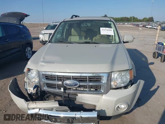 ✅ 2009 Ford Escape Limited • VIN: 1FMCU94G99KB00902 • Lot: 43276960. Wystawiony na IAAI z przebiegiem 138 567 mil. Bezpłatny archiwum sprzedaży aukcyjnych z USA i szczegółowy raport historii pojazdu na DreamBid. Zdjęcie 12.