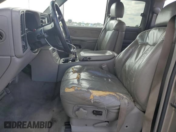 ✅ 2002 Chevrolet Silverado 1500 LT • VIN: 2GCEC19T721146080 • Lot: 69880085. Listed on Copart with 273,790 mi. Free auction sales archive from the USA and detailed vehicle history report at DreamBid. Image 7.