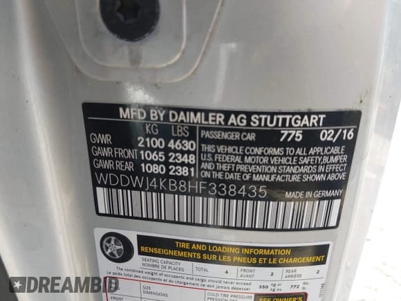 ✅ 2017 Mercedes-Benz C 300 • VIN: WDDWJ4KB8HF338435 • Lot: 42833122. Listed on IAAI with 63,170 mi. Free auction sales archive from the USA and detailed vehicle history report at DreamBid. Image 9.