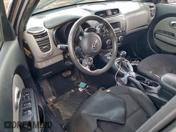 ✅ 2014 Kia Soul • VIN: KNDJN2A2XE7074574 • Lot: 94866585. Listed on Copart with Not provided. Free auction sales archive from the USA and detailed vehicle history report at DreamBid. Image 8.