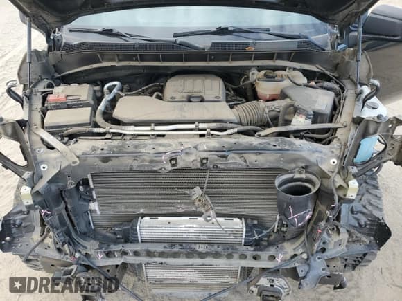 ✅ 2021 Chevrolet Silverado 1500 Custom • VIN: 3GCPYBEK1MG330261 • Lot: 77528044. Wystawiony na Copart z przebiegiem 46 753 mil. Bezpłatny archiwum sprzedaży aukcyjnych z USA i szczegółowy raport historii pojazdu na DreamBid. Zdjęcie 11.