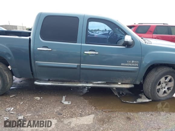 ✅ 2011 GMC Sierra 1500 SLE • VIN: 3GTP1VE09BG155565 • Lot: 42995153. Wystawiony na IAAI z przebiegiem 237 471 mil. Bezpłatny archiwum sprzedaży aukcyjnych z USA i szczegółowy raport historii pojazdu na DreamBid. Zdjęcie 13.