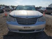 ✅ 2009 Chrysler Sebring Touring • VIN: 1C3LC55D89N501090 • Lot: 54007345. Wystawiony na Copart z przebiegiem 111 381 mil. Bezpłatny archiwum sprzedaży aukcyjnych z USA i szczegółowy raport historii pojazdu na DreamBid. Zdjęcie 5.