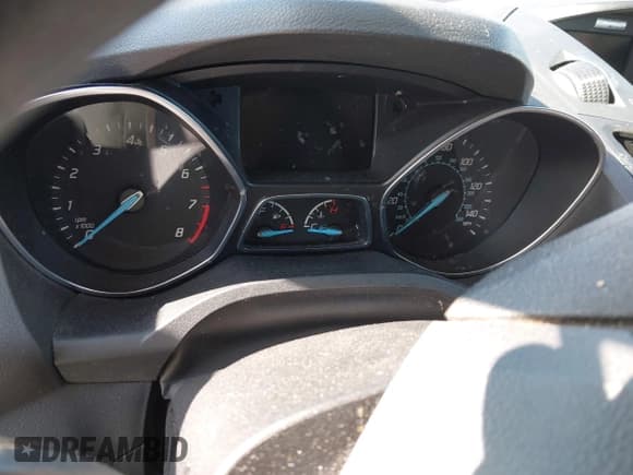 ✅ 2014 Ford Escape S • VIN: 1FMCU0F70EUD09999 • Lot: 43675400. Wystawiony na IAAI z przebiegiem Nie podano. Bezpłatny archiwum sprzedaży aukcyjnych z USA i szczegółowy raport historii pojazdu na DreamBid. Zdjęcie 7.