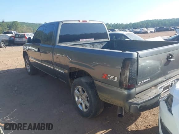 ✅ 2001 GMC Sierra 1500 SLE • VIN: 2GTEK19T011138937 • Лот: 43368719. Опубликован ранее на IAAI с пробегом 296 436 миль. Бесплатный доступ к архиву аукционных продаж из США и подробный отчёт об истории автомобиля на DreamBid. Изображение 3.