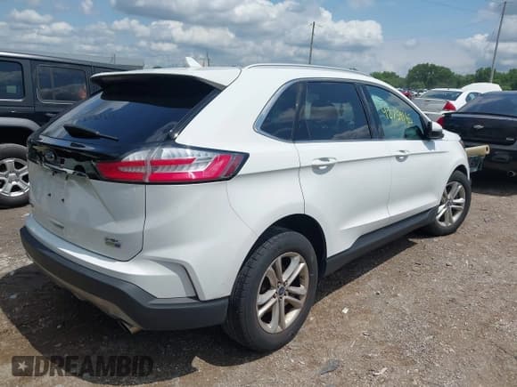 ✅ 2019 Ford Edge SEL • VIN: 2FMPK4J96KBB68445 • Lot: 42759165. Listed on IAAI with Not provided. Free auction sales archive from the USA and detailed vehicle history report at DreamBid. Image 4.