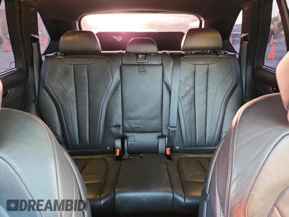 ✅ 2017 BMW X5 xDrive50i • VIN: 5UXKR6C38H0U12958 • Лот: 83876775. Опубликован ранее на Copart с пробегом 125 135 миль. Бесплатный доступ к архиву аукционных продаж из США и подробный отчёт об истории автомобиля на DreamBid. Изображение 10.