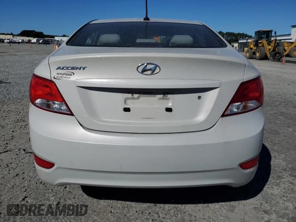 ✅ 2016 Hyundai Accent SE • VIN: KMHCT4AE7GU018046 • Лот: 76739044. Опубликован ранее на Copart с пробегом 137 544 миль. Бесплатный доступ к архиву аукционных продаж из США и подробный отчёт об истории автомобиля на DreamBid. Изображение 6.