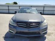 ✅ 2013 Mercedes-Benz C 250 • VIN: WDDGJ4HB2DF994782 • Lot: 57336875. Wystawiony na Copart z przebiegiem 113 762 mil. Bezpłatny archiwum sprzedaży aukcyjnych z USA i szczegółowy raport historii pojazdu na DreamBid. Zdjęcie 5.