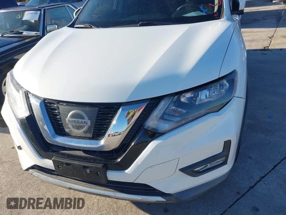 ✅ 2017 Nissan Rogue SV • VIN: KNMAT2MT6HP592082 • Lot: 43793189. Wystawiony na IAAI z przebiegiem 141 334 mil. Bezpłatny archiwum sprzedaży aukcyjnych z USA i szczegółowy raport historii pojazdu na DreamBid. Zdjęcie 6.