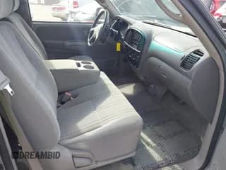 ✅ 2002 Toyota Tundra SR5 • VIN: 5TBRT34172S238875 • Lot: 43666924. Wystawiony na IAAI z przebiegiem 232 871 mil. Bezpłatny archiwum sprzedaży aukcyjnych z USA i szczegółowy raport historii pojazdu na DreamBid. Zdjęcie 5.