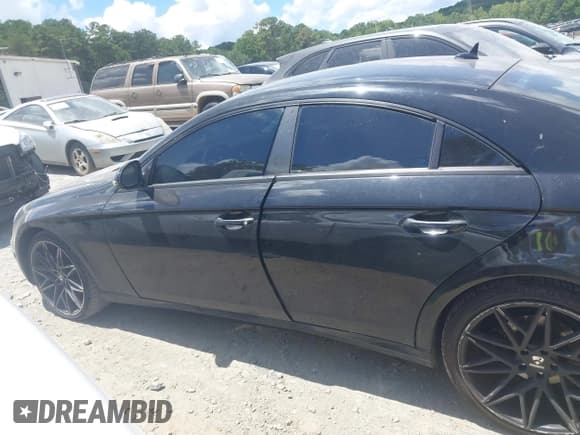 ✅ 2007 Mercedes-Benz CLS 550 • VIN: WDDDJ72X57A083291 • Lot: 42839486. Listed on IAAI with 223,609 mi. Free auction sales archive from the USA and detailed vehicle history report at DreamBid. Image 14.
