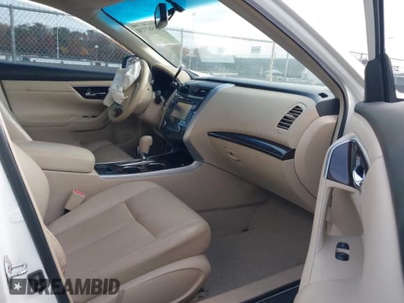 ✅ 2013 Nissan Altima SV • VIN: 1N4AL3AP9DN537635 • Lot: 43567730. Listed on IAAI with 52,870 mi. Free auction sales archive from the USA and detailed vehicle history report at DreamBid. Image 5.