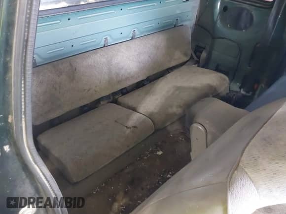 1996 Dodge Dakota with VIN 1B7GG23X2TS588149, listed as a IAAI auction lot 41606018 with 186,420 mi miles and . Bid and sale history available at DreamBid. Image 8.