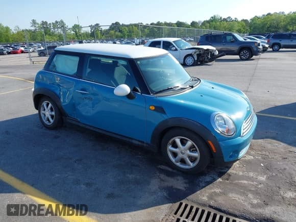 ✅ 2008 MINI Hardtop • VIN: WMWMF33568TT67727 • Lot: 41985166. Listed on IAAI with 158,579 mi. Free auction sales archive from the USA and detailed vehicle history report at DreamBid. Image 1.