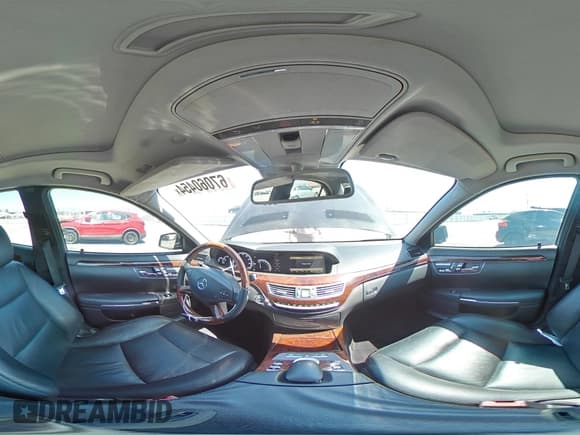 ✅ 2010 Mercedes-Benz S 550 • VIN: WDDNG7BBXAA308562 • Lot: 67060454. Wystawiony na Copart z przebiegiem 101 780 mil. Bezpłatny archiwum sprzedaży aukcyjnych z USA i szczegółowy raport historii pojazdu na DreamBid. Zdjęcie 12.