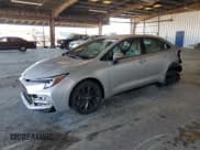 ✅ 2024 Toyota Corolla Hybrid SE • VIN: JTDBCMFE7R3054238 • Лот: 84764035. Опубликован ранее на Copart с пробегом 9 634 миль. Бесплатный доступ к архиву аукционных продаж из США и подробный отчёт об истории автомобиля на DreamBid. Изображение 1.