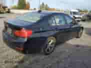 2014 BMW 3 Series 328i z VIN WBA3C1C57EK115074, wystawiony jako Copart lot #89925345 z przebiegiem 131 138 mil mil oraz Szkoda całkowita • Salvage title. Historia ofert i sprzedaży dostępna na DreamBid. Obrazek 3.