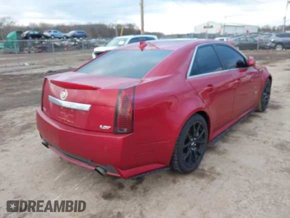 ✅ 2011 Cadillac CTS-V • VIN: 1G6DV5EP1B0130333 • Lot: 41488420. Listed on IAAI with 79,244 mi. Free auction sales archive from the USA and detailed vehicle history report at DreamBid. Image 4.
