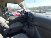 ✅ 2006 Ford Econoline Cargo • VIN: 1FTSE34LX6DA60840 • Lot: 40982882. Wystawiony na IAAI z przebiegiem 176 034 mil. Bezpłatny archiwum sprzedaży aukcyjnych z USA i szczegółowy raport historii pojazdu na DreamBid. Zdjęcie 5.