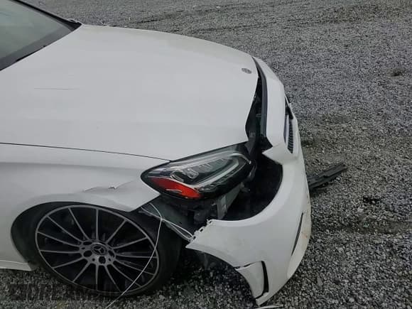 ✅ 2020 Mercedes-Benz C 300 • VIN: WDDWF8DB4LR558023 • Lot: 52019175. Listed on Copart with 57,261 mi. Free auction sales archive from the USA and detailed vehicle history report at DreamBid. Image 11.