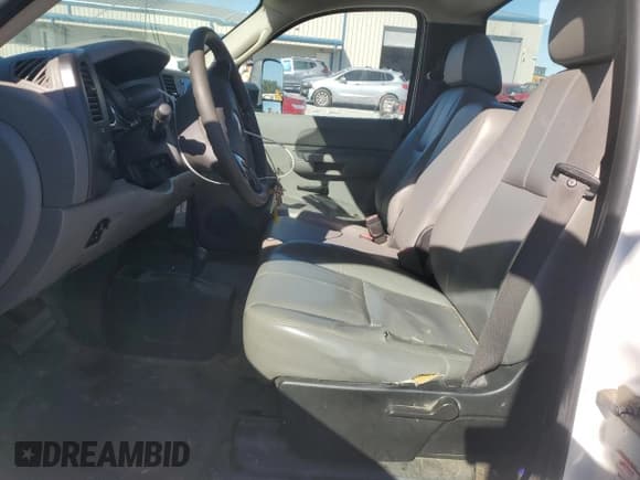 ✅ 2008 Chevrolet Silverado 2500HD 1LT • VIN: 1GCHK24K18E192807 • Лот: 89506225. Опубликован ранее на Copart с пробегом 184 746 миль. Бесплатный доступ к архиву аукционных продаж из США и подробный отчёт об истории автомобиля на DreamBid. Изображение 7.