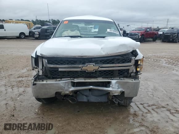 ✅ 2011 Chevrolet Silverado 2500HD • VIN: 1GC2CVC83BZ209973 • Lot: 44789695. Wystawiony na Copart z przebiegiem 189 925 mil. Bezpłatny archiwum sprzedaży aukcyjnych z USA i szczegółowy raport historii pojazdu na DreamBid. Zdjęcie 5.