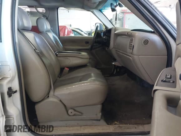 ✅ 2003 Chevrolet Silverado 2500HD LT3 • VIN: 1GCHK23G83F117215 • Лот: 41366957. Опубликован ранее на IAAI с пробегом 225 907 миль. Бесплатный доступ к архиву аукционных продаж из США и подробный отчёт об истории автомобиля на DreamBid. Изображение 5.