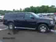 2014 Chevrolet Suburban LT z VIN 1GNSKJE74ER122546, wystawiony jako IAAI lot #42641722 z przebiegiem 435 000 mil mil oraz . Historia ofert i sprzedaży dostępna na DreamBid. Obrazek 13.