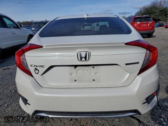 ✅ 2019 Honda Civic Touring • VIN: 19XFC1F96KE200579 • Лот: 93822055. Опубликован ранее на Copart с пробегом 101 810 миль. Бесплатный доступ к архиву аукционных продаж из США и подробный отчёт об истории автомобиля на DreamBid. Изображение 6.