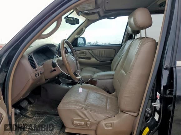 ✅ 2004 Toyota Sequoia Limited • VIN: 5TDZT38A54S222016 • Lot: 70172135. Wystawiony na Copart z przebiegiem 287 281 mil. Bezpłatny archiwum sprzedaży aukcyjnych z USA i szczegółowy raport historii pojazdu na DreamBid. Zdjęcie 7.