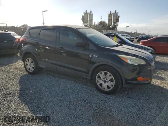 ✅ 2015 Ford Escape S • VIN: 1FMCU0F77FUA09068 • Лот: 86605035. Опубликован ранее на Copart с пробегом 135 041 миль. Бесплатный доступ к архиву аукционных продаж из США и подробный отчёт об истории автомобиля на DreamBid. Изображение 4.