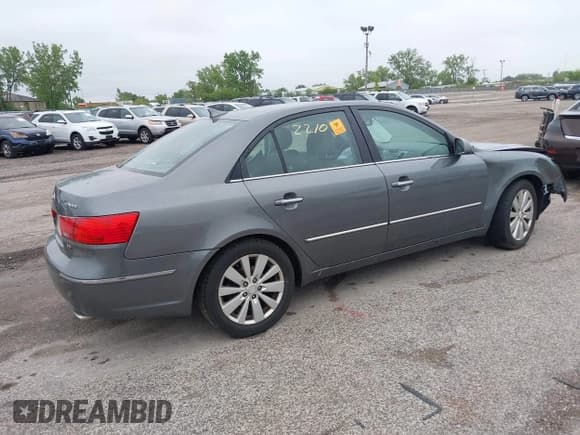 ✅ 2010 Hyundai Sonata Limited • VIN: 5NPEU4AF7AH600121 • Lot: 42292210. Listed on IAAI with Not provided. Free auction sales archive from the USA and detailed vehicle history report at DreamBid. Image 4.