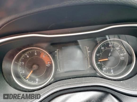 ✅ 2019 Jeep Cherokee Latitude Plus • VIN: 1C4PJLLN2KD326107 • Лот: 57878175. Опубликован ранее на Copart с пробегом Не указан. Бесплатный доступ к архиву аукционных продаж из США и подробный отчёт об истории автомобиля на DreamBid. Изображение 9.