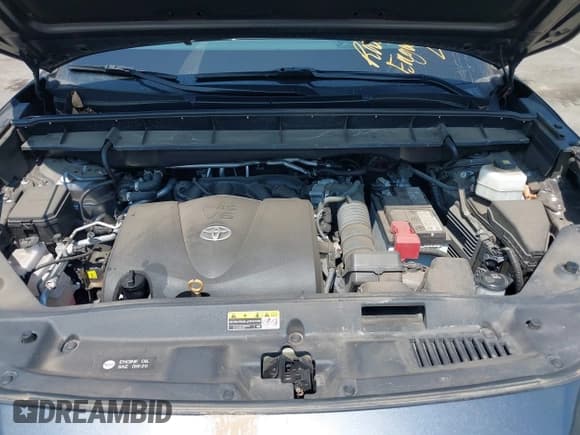 ✅ 2021 Toyota Highlander XLE • VIN: 5TDGZRBH4MS558710 • Lot: 42817606. Listed on IAAI with 35,205 mi. Free auction sales archive from the USA and detailed vehicle history report at DreamBid. Image 10.