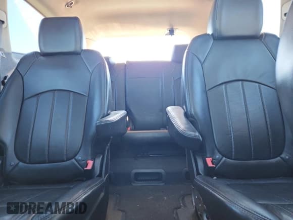 ✅ 2013 Buick Enclave Premium • VIN: 5GAKVDKD3DJ106364 • Лот: 89856295. Опубликован ранее на Copart с пробегом 154 049 миль. Бесплатный доступ к архиву аукционных продаж из США и подробный отчёт об истории автомобиля на DreamBid. Изображение 10.