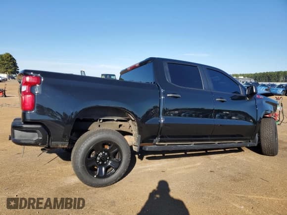 ✅ 2024 Chevrolet Silverado 1500 • VIN: 3GCUD4ED8RG185481 • Лот: 87740895. Опубликован ранее на Copart с пробегом Не указан. Бесплатный доступ к архиву аукционных продаж из США и подробный отчёт об истории автомобиля на DreamBid. Изображение 3.