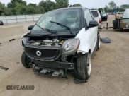 ✅ 2016 Smart fortwo Prime • VIN: WMEFJ5DA4GK054621 • Lot: 68703105. Wystawiony na Copart z przebiegiem 70 845 mil. Bezpłatny archiwum sprzedaży aukcyjnych z USA i szczegółowy raport historii pojazdu na DreamBid. Zdjęcie 14.