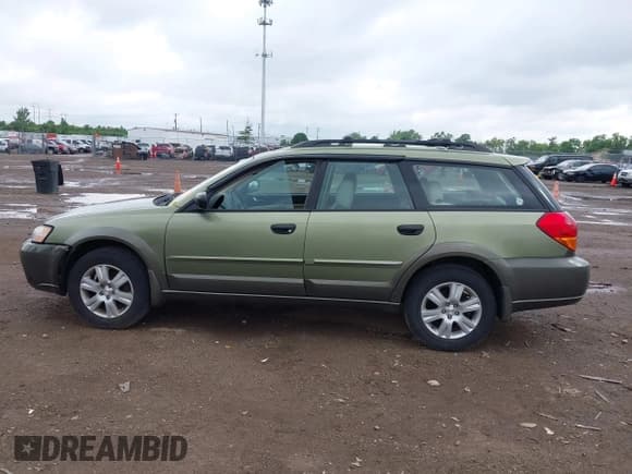 ✅ 2005 Subaru Legacy Outback • VIN: 4S4BP61C957352908 • Lot: 42509392. Listed on IAAI with 162,401 mi. Free auction sales archive from the USA and detailed vehicle history report at DreamBid. Image 15.