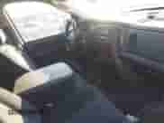 2003 Dodge 1500 ST z VIN 1D7HA18D43J608153, wystawiony jako IAAI lot #41618720 z przebiegiem 206 677 mil mil oraz . Historia ofert i sprzedaży dostępna na DreamBid. Obrazek 5.