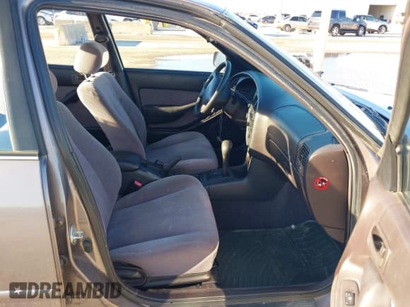 ✅ 1996 Toyota Camry DX • VIN: JT2BG12K0T0373058 • Лот: 43787580. Опубликован ранее на IAAI с пробегом 157 967 миль. Бесплатный доступ к архиву аукционных продаж из США и подробный отчёт об истории автомобиля на DreamBid. Изображение 5.