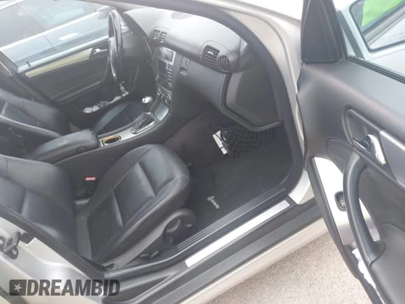 ✅ 2005 Mercedes-Benz C 230 Kompressor • VIN: WDBRF40J35F578750 • Lot: 43486110. Wystawiony na IAAI z przebiegiem 156 775 mil. Bezpłatny archiwum sprzedaży aukcyjnych z USA i szczegółowy raport historii pojazdu na DreamBid. Zdjęcie 5.